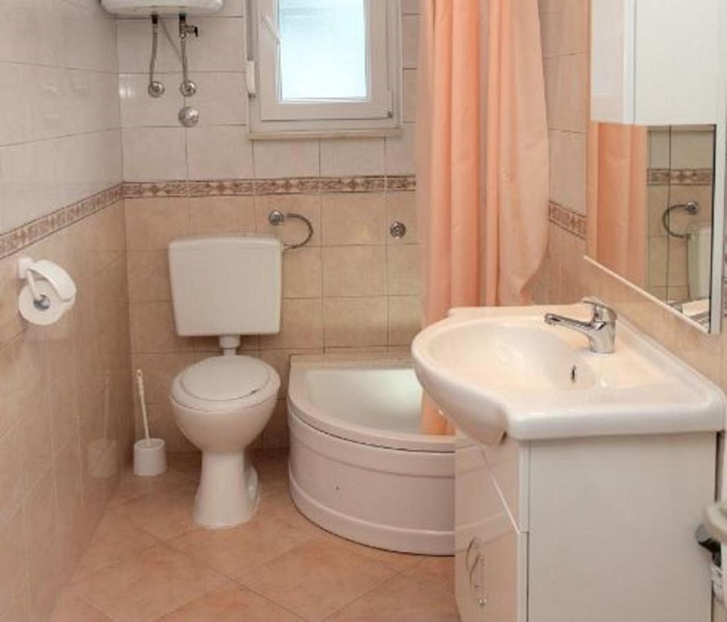 Apartments Maja - Sea View Trogir Exterior photo