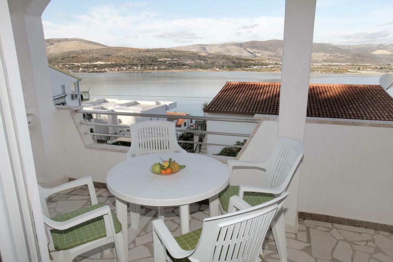 Apartments Maja - Sea View Trogir Exterior photo