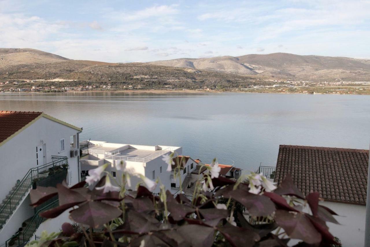 Apartments Maja - Sea View Trogir Exterior photo