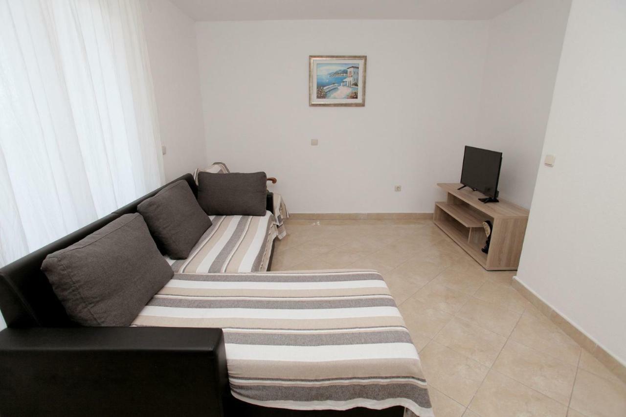 Apartments Maja - Sea View Trogir Exterior photo