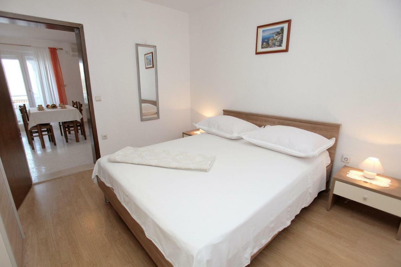 Apartments Maja - Sea View Trogir Exterior photo