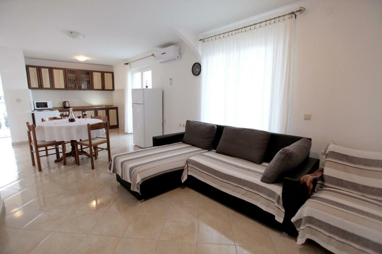 Apartments Maja - Sea View Trogir Exterior photo