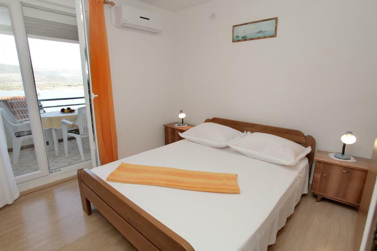 Apartments Maja - Sea View Trogir Exterior photo