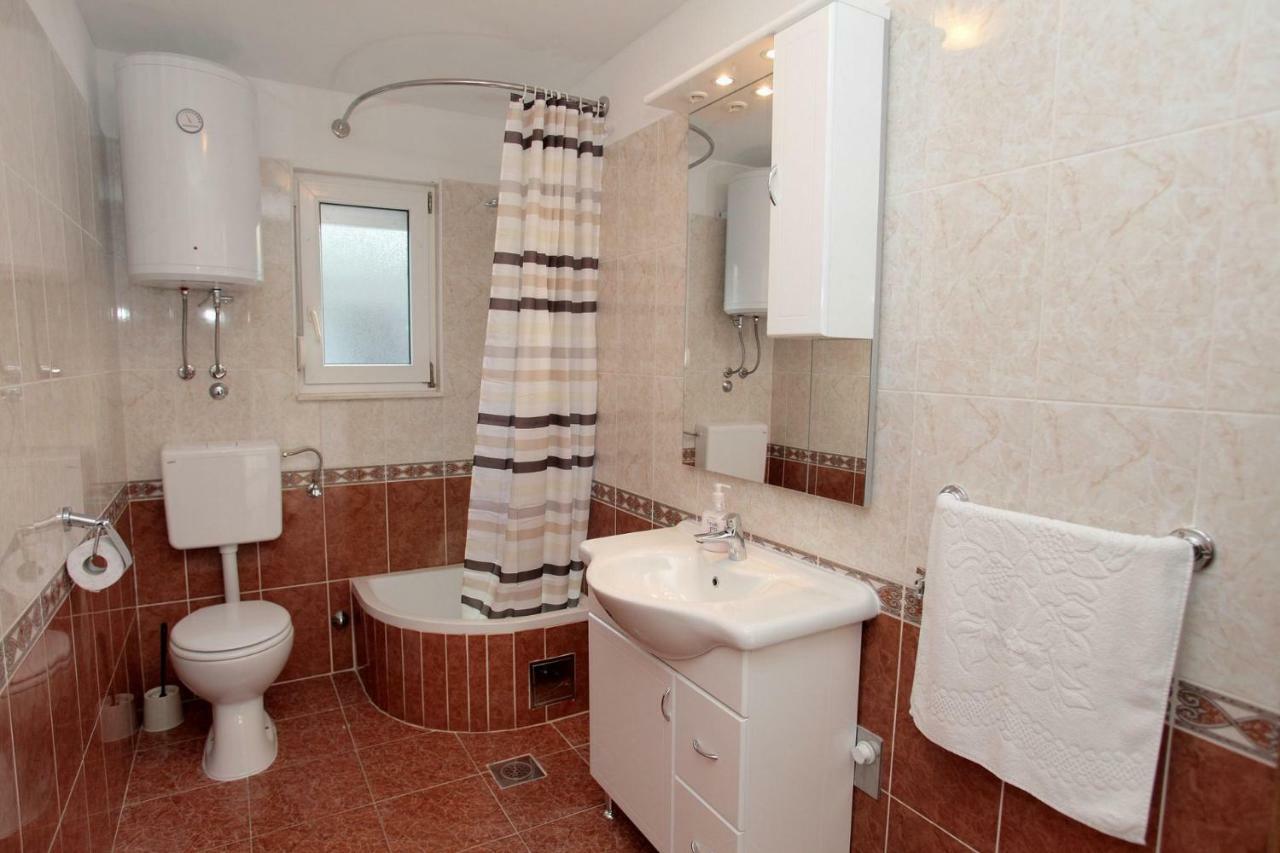 Apartments Maja - Sea View Trogir Exterior photo