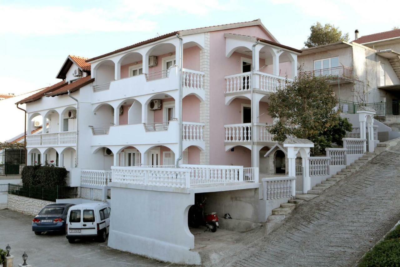 Apartments Maja - Sea View Trogir Exterior photo